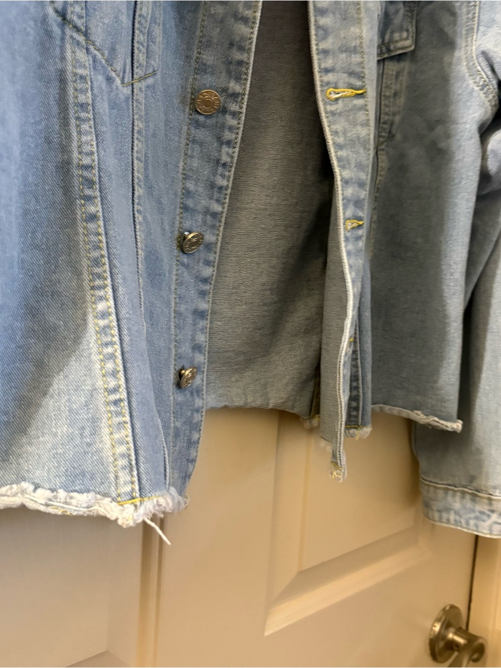 Oversized Cropped Light Wash Denim Jacket Raw Hem Inspired Heritage Americana - Picture 4 of 12